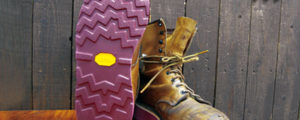 Vibram #4014 ワインカラー に交換