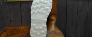 Vibram #4014に交換
